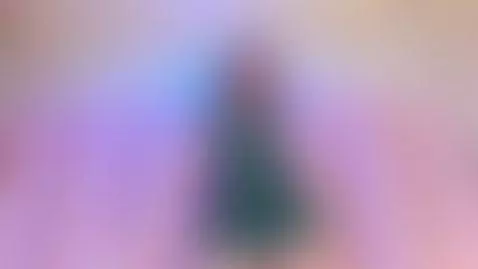 let yourself be seduced by the sensuality of my body by zoecarther