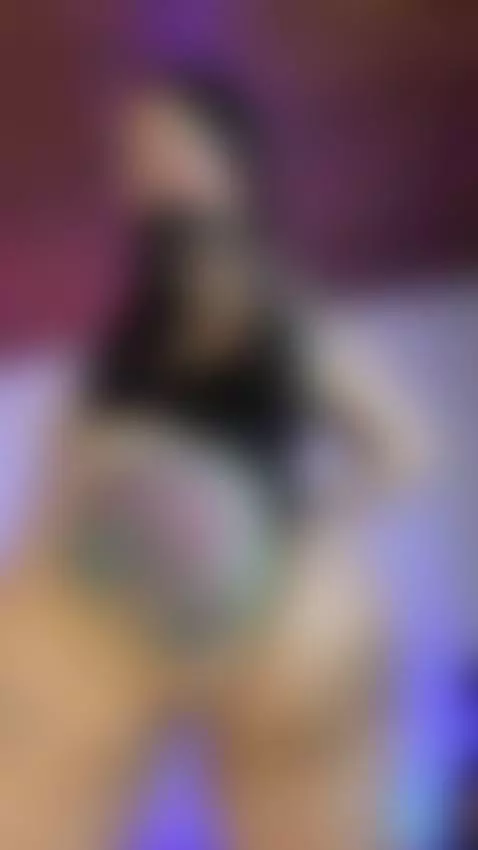 clapping with my fat ass by jhoanitacatph