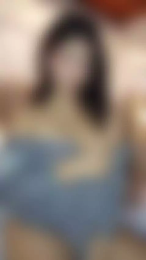 It makes me horny to touch my tits 🔥 by yazminrouse