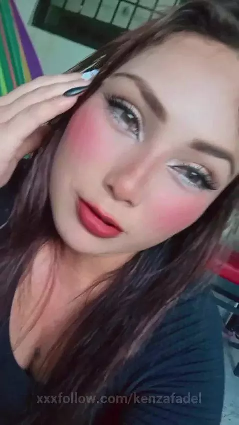 im online😘 come here by kenzafadel