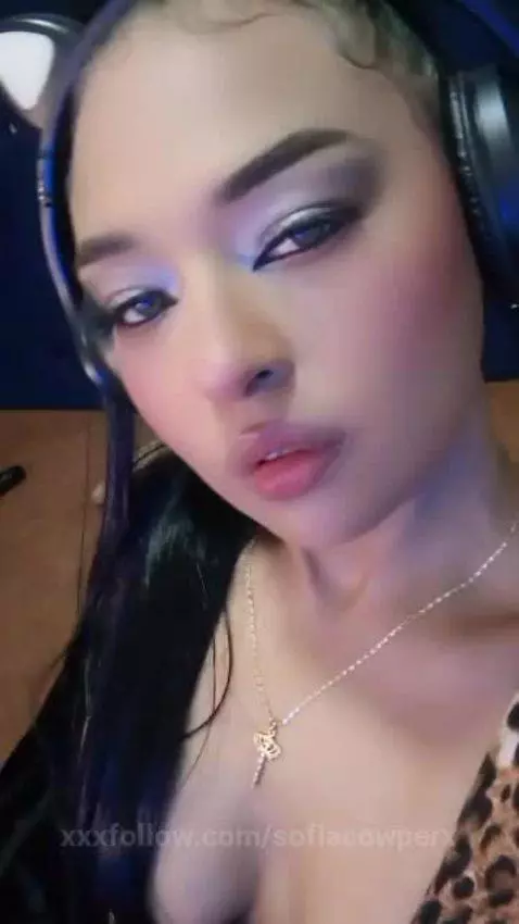 Sexy Latina by sofiacowperx