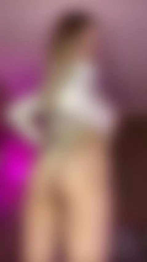 my butt is very soft and tender by sofyuwu