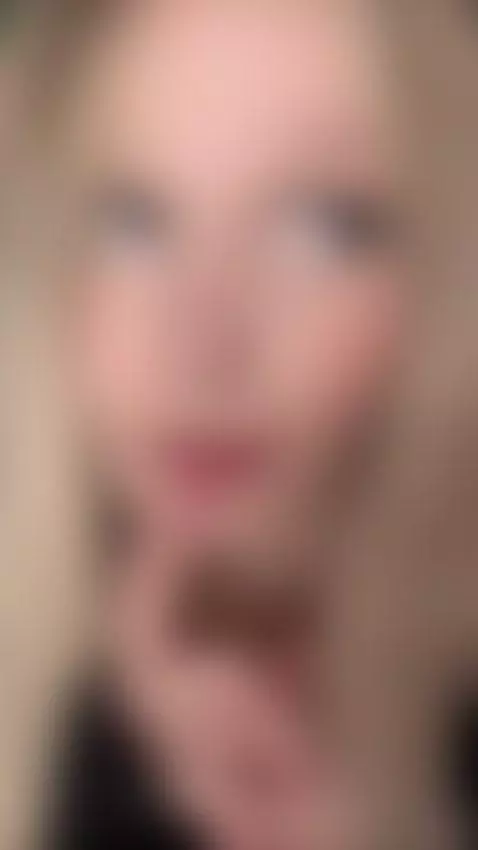 Here to please your eye😋 by sofyuwu