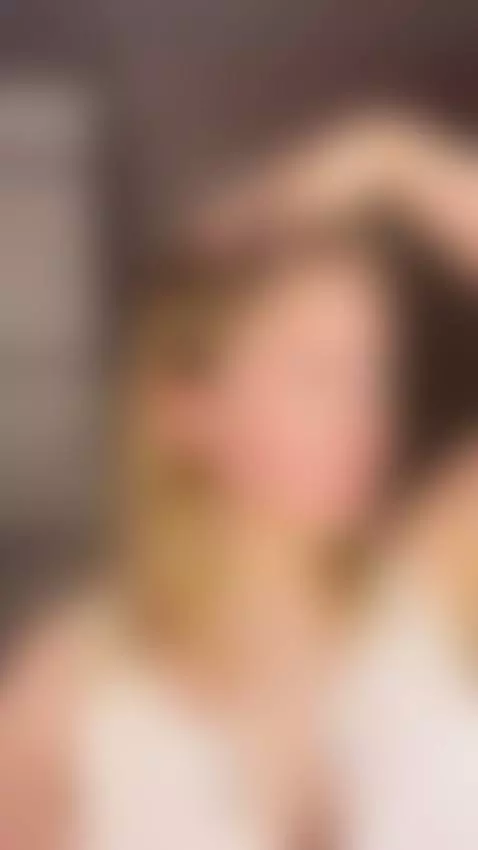 She’s low-key funny by posyaflowercake