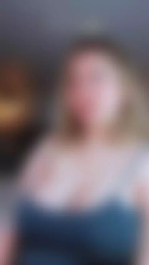 i feel like you're just here on my boobs by posyaflowercake