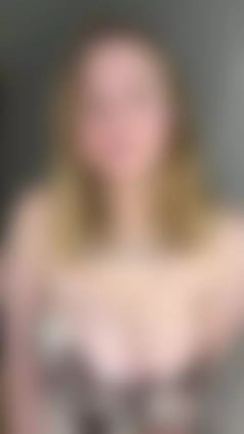 More of me is only on my Fansly 🩵 by posyaflowercake