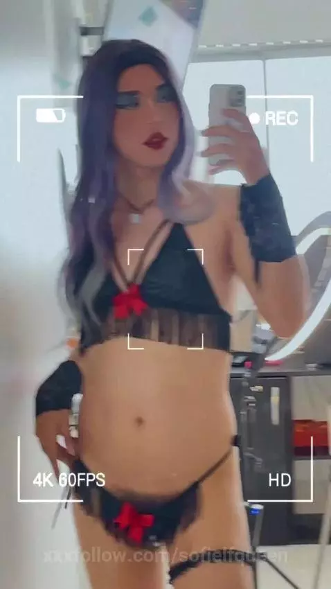 i feel so pretty tonight hope to see you in stream xoxo by sofielfqueen