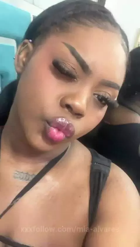 Hello loves, today I really want to fuck a huge cock they co... by mia-alvares