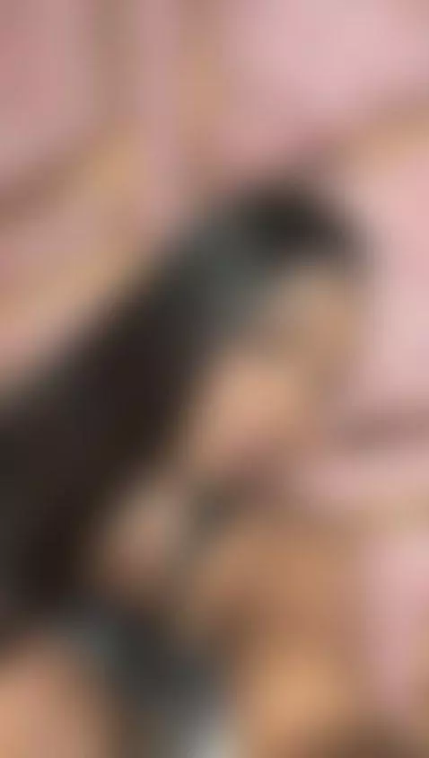 Just look at me and tell me if you can resist the temptation by mia-alvares