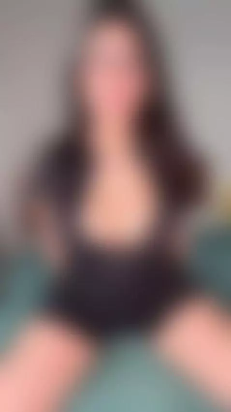 Bouncing hottie by rennakamura