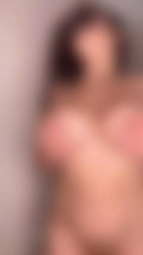 Freeze. The best shot is coming up. by rennakamura