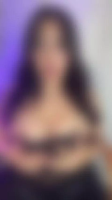 I promise, over there on Fansly, there's more content 🐼 by rennakamura