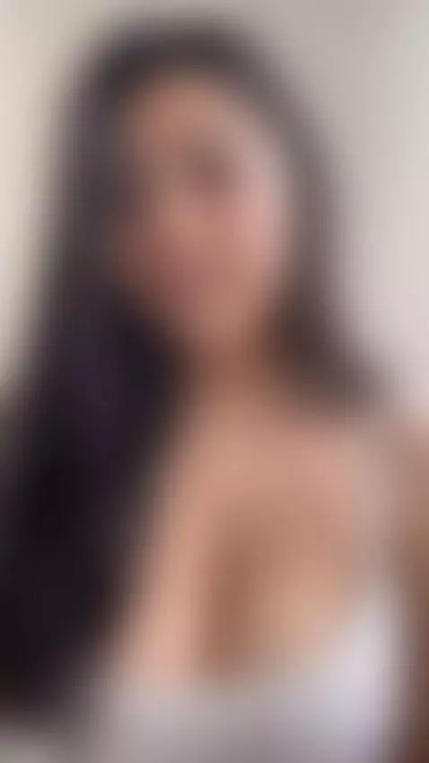 I promise, over there on Fansly, there's more content 🐼 by rennakamura