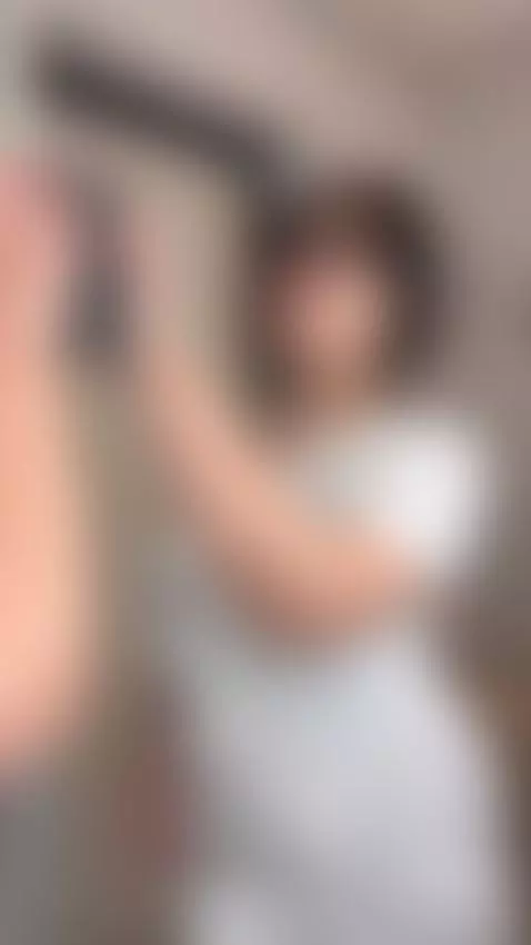 Hard to resist by rennakamura