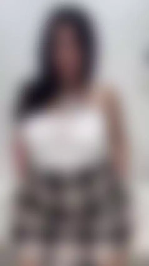 Thick thighs by rennakamura