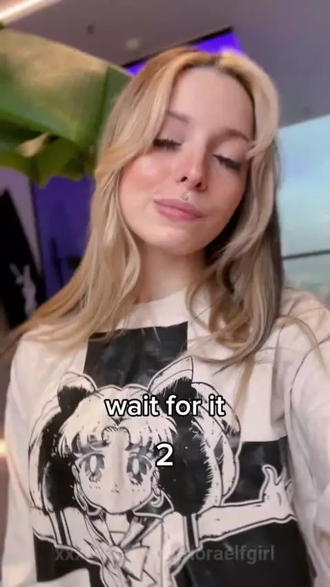 unexpected and pleasant by loraelfgirl