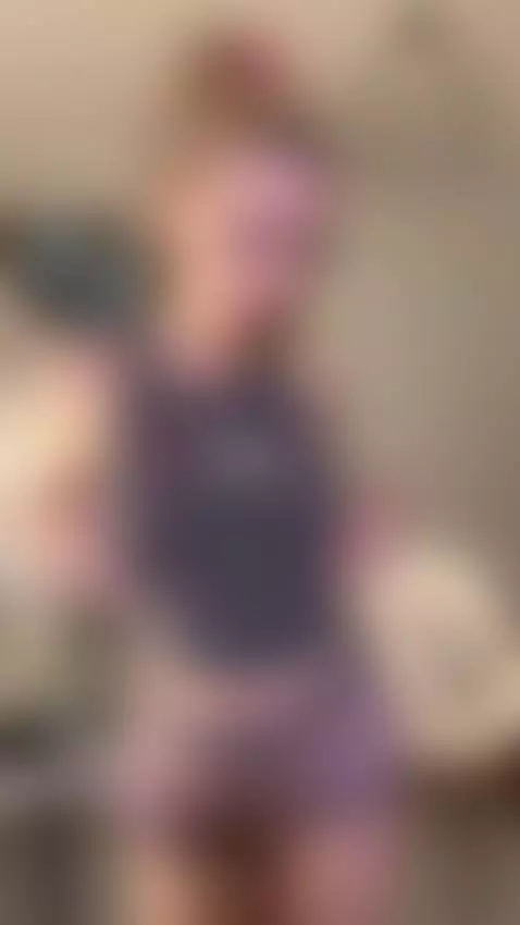 choose your girlfriend: by loraelfgirl