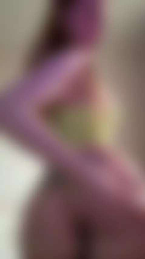 Look how gorgeous my ass looks from behind… wanna touch? 🍑 by cinnamonxgirl