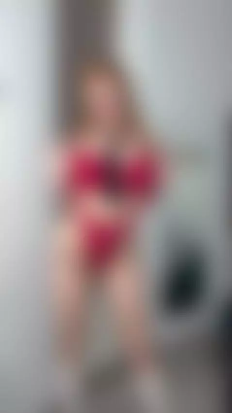 In red I look even tastier 💋 by cinnamonxgirl