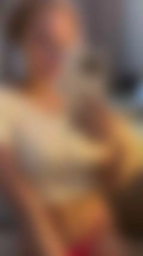 Look at my perfect tits 🍒😘 by cinnamonxgirl