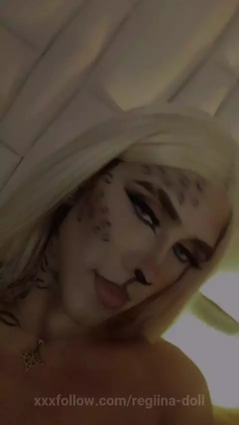 Halloween starts 🎃

Don't forget to go to my pages and follo... by regiina-doll