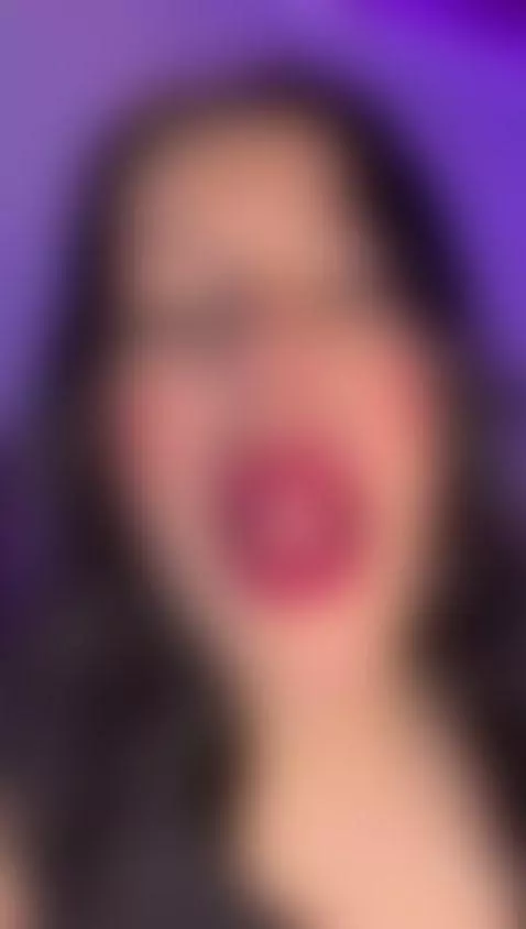 teen18+, linda, prett by miasalinas03