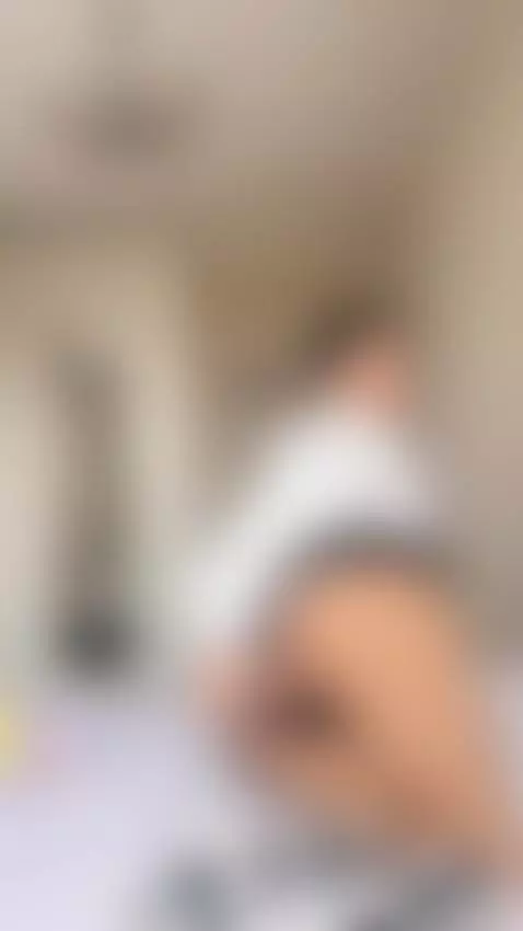 I’m your  distraction tonight by tinakim00