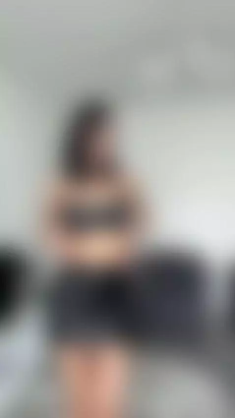 Look at your misstress and touch yourself. by lorimoon