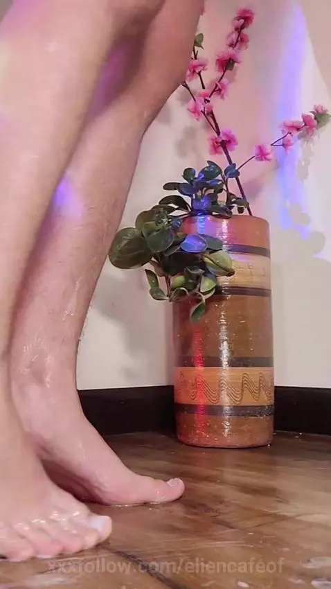 my feet just want to dance under the flow of your cum by eliencafeof