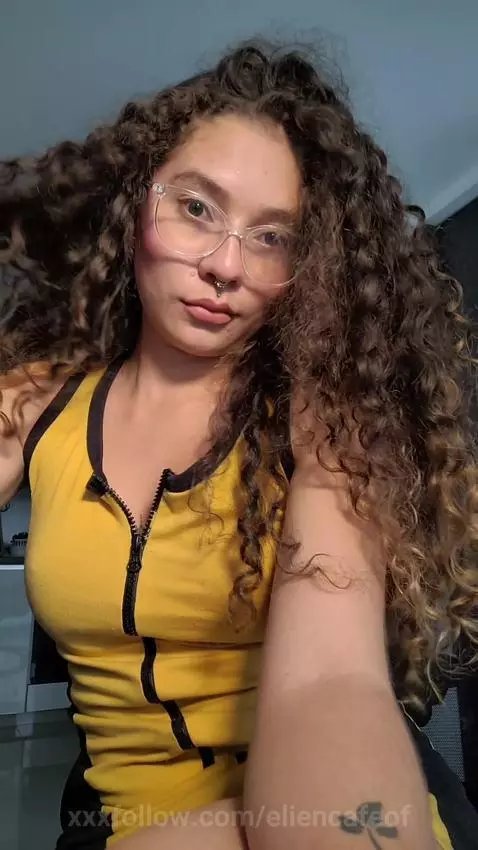 I want my kisses to travel all over your body☺️ by eliencafeof