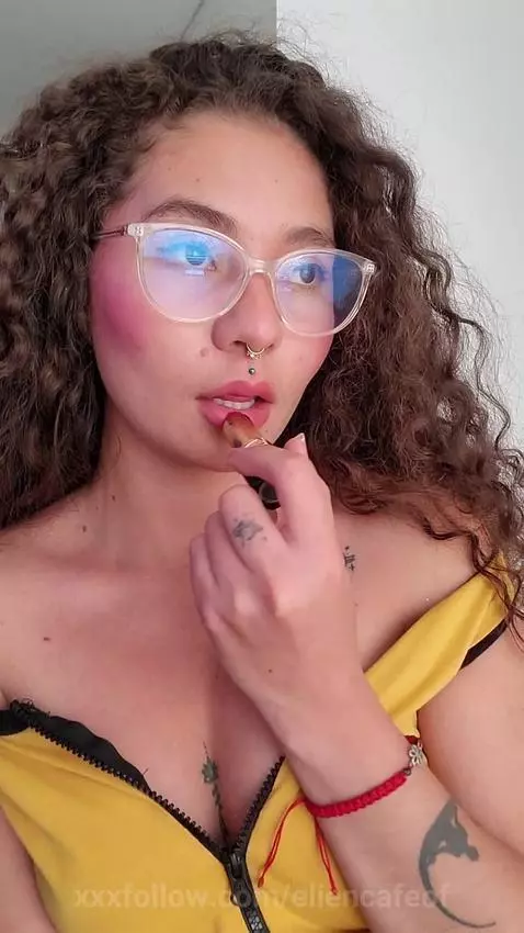 A kiss wherever you like by eliencafeof