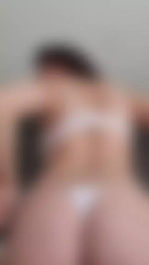 Do you like my back? How delicious would it be to feel you c... by eliencafeof