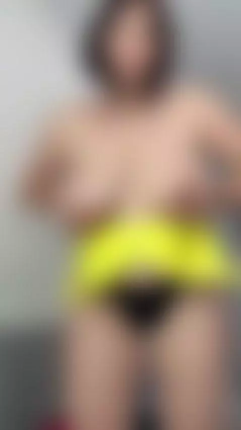 Mmm… I love when they’re stared at with hungry eyes 💛 by teachervikky