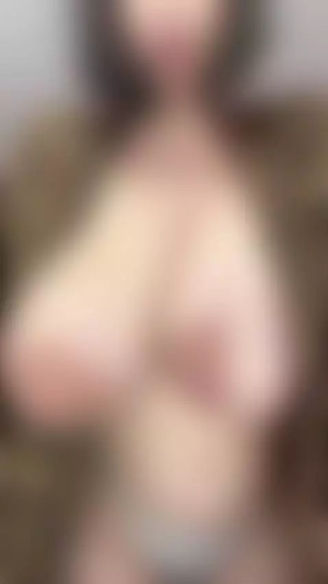 Big, soft, jiggly… your favourites? 💋 by teachervikky