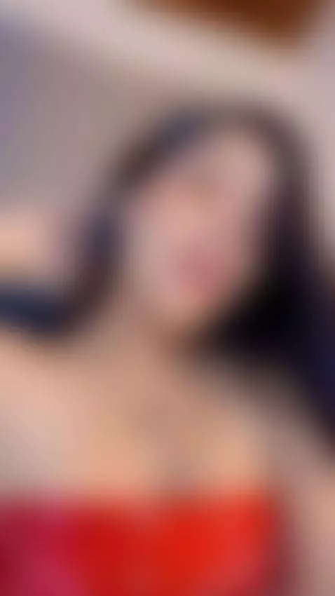 How does it look on me in red? by halmaroberts