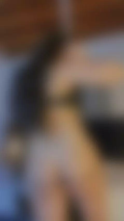 Te gusta mi lenceria negra mi amor? 💦🥵 by halmaroberts