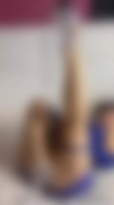 hot queen here by lindainsatiable