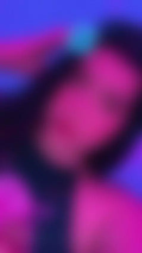 hiii by sophiacyrus1