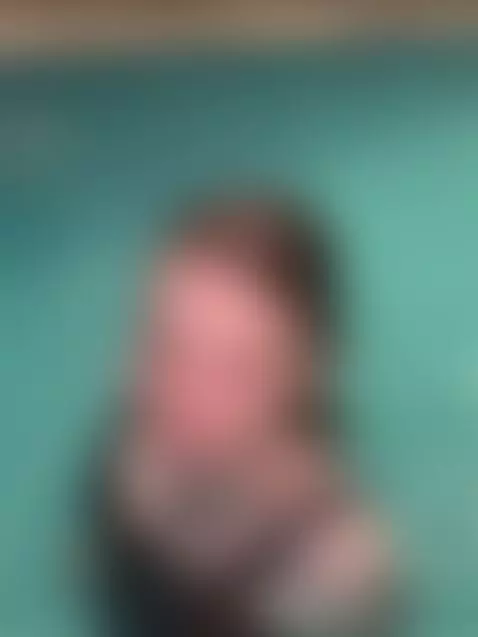 Just swimming and relaxing in the pool 😏 by xsweetxcherry