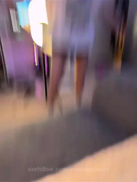 I'm listening to a good track by xsweetxcherry