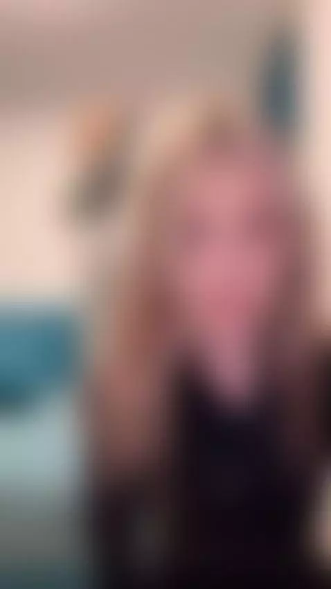 loves to dance by xsweetxcherry