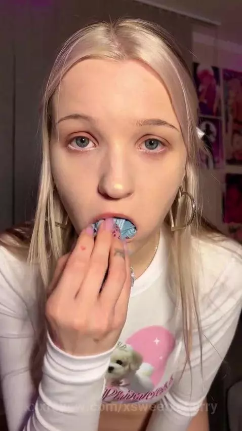 Do you want to taste my panties by xsweetxcherry