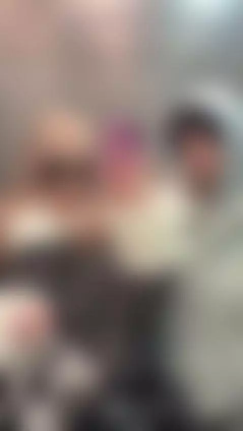 simple video selfie with sister in elevator by xsweetxcherry