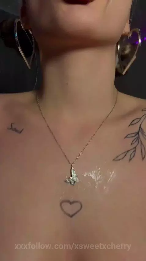 a sizzling hot and sexy girl by xsweetxcherry