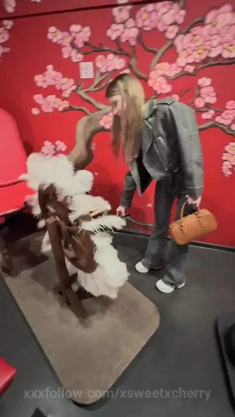 guess where we are by xsweetxcherry