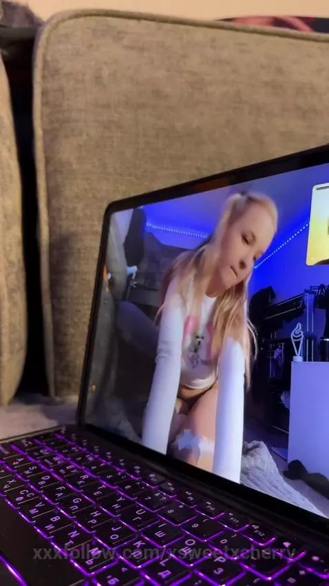 Oh, I forgot to turn it off by xsweetxcherry