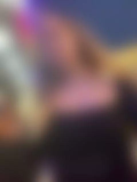 I'm walking around the city with my sister by xsweetxcherry