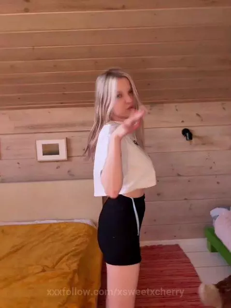 Catching pleasure in every moment ✨ by xsweetxcherry