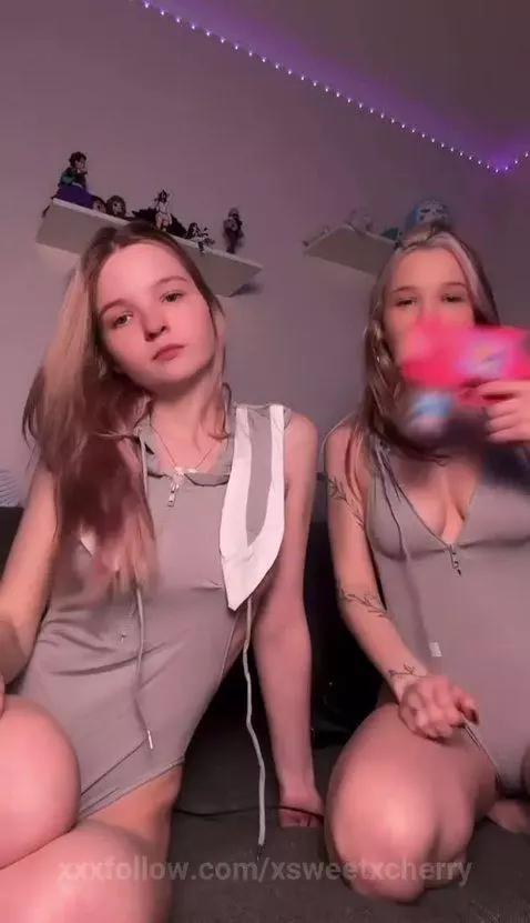 two sisters having fun by xsweetxcherry