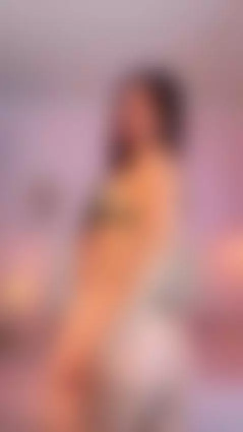 👙 My body is wrapped in lingerie... but not for long 😈
Do yo... by liss-black